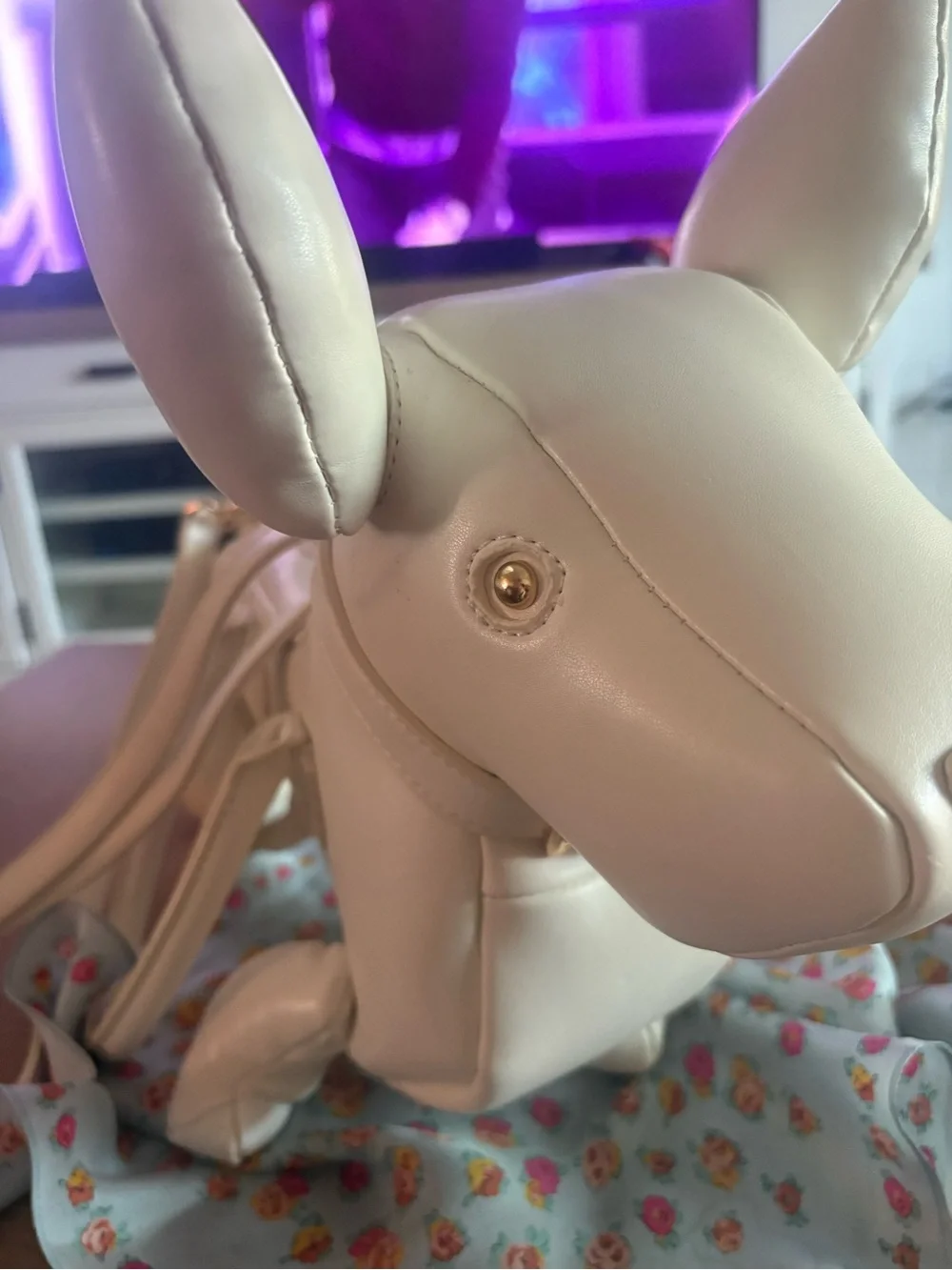 AKIRA Dachshund White Dog-Shaped Crossbody Purse with Detachable Strap